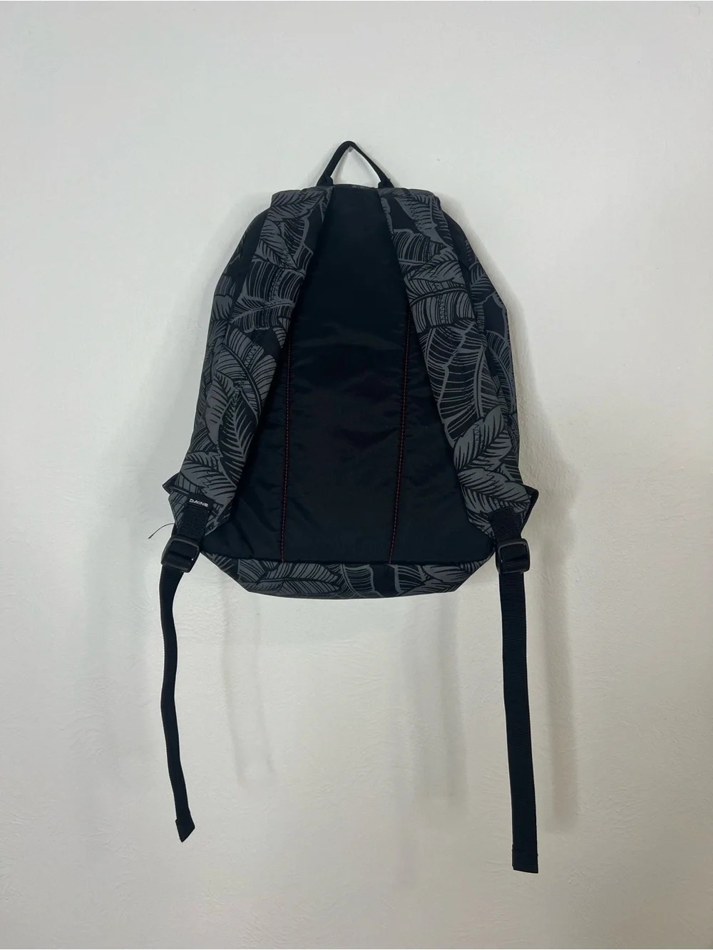 Dakine Black Leaf Print Backpack - Black
